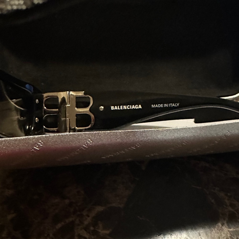 Balenciaga crystal sunglasses - Picture 3 of 3
